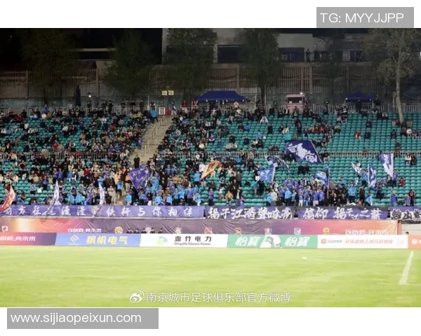 南京足球队包夹战术解析及其对比赛的影响探讨 南京足球队包夹战术解析及其对比赛的影响探讨